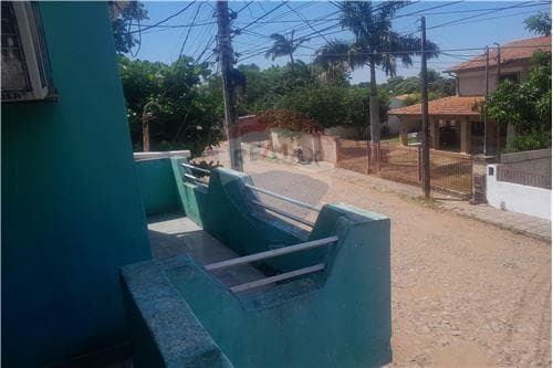 Casa de 2 Niveles con Piscina - Villa Elisa, foto 2
