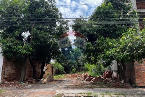 Vendo terreno en barrio Herrera