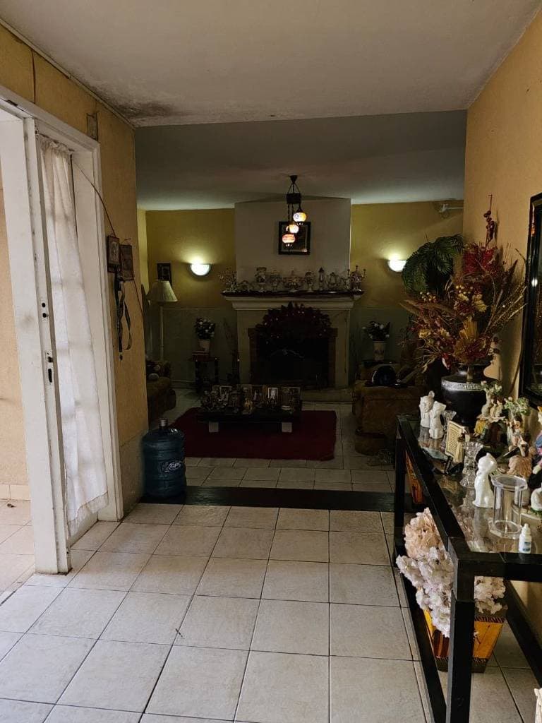 Casa a refaccionar a valor terreno en barrio san vicente, foto 4