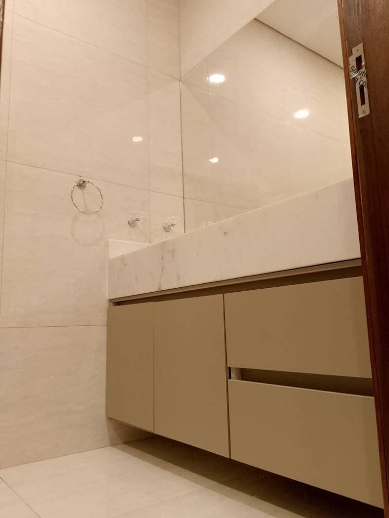 Elegante residencia de una sola planta en 4to. Bariio de Luque, foto 5