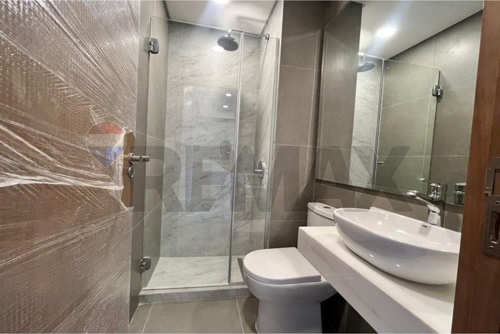 Departamento de 2 Dormitorios con Cochera a 900 mts del Paseo La Galería, foto 3