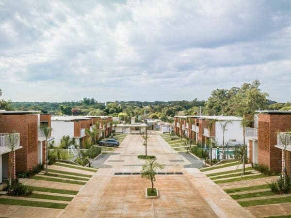 Dúplex en condominio alta vida Luque