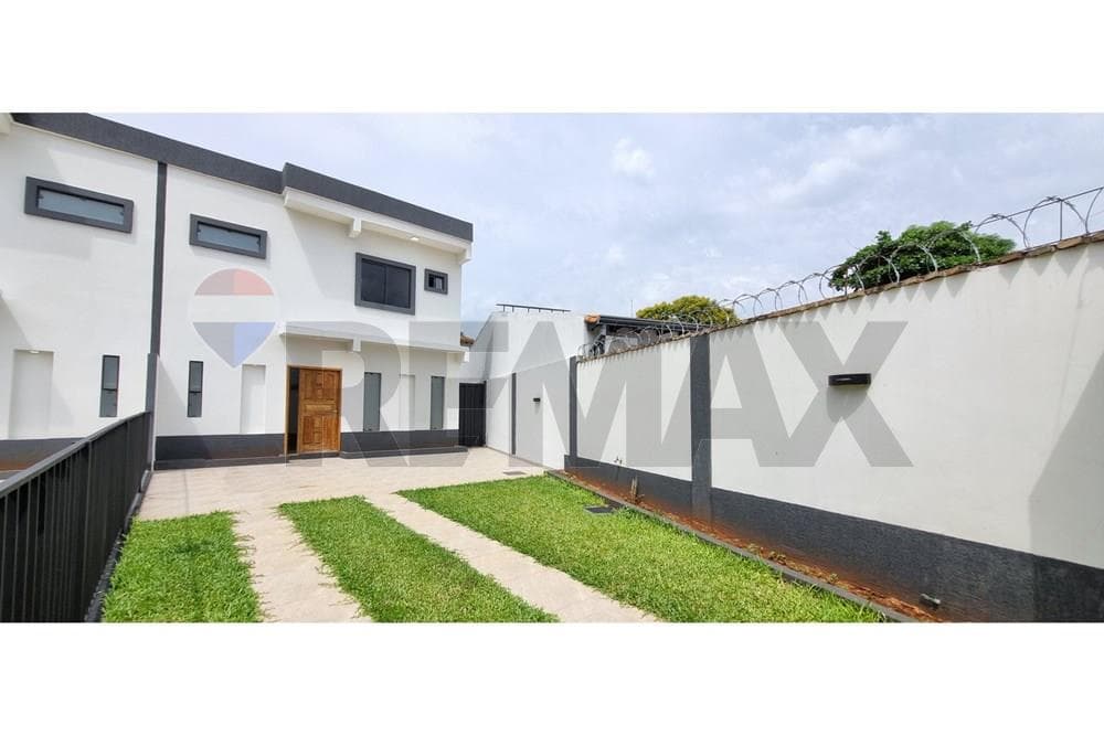 Dúplex A Estrenar En Lambaré, Límite Con Asunción