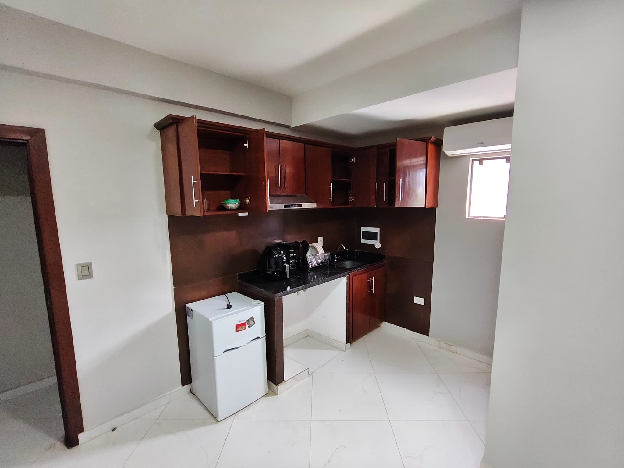 Monoambiente a estrenar! Totalmente amoblado en Lambaré — foto 3