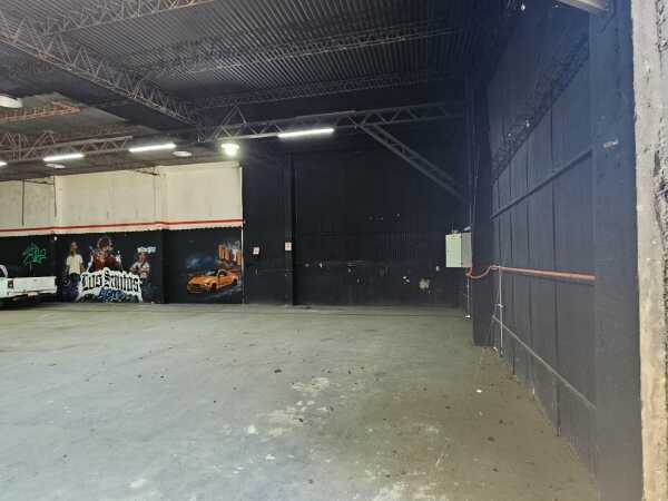 Showroom con depositos en los laureles, foto 3