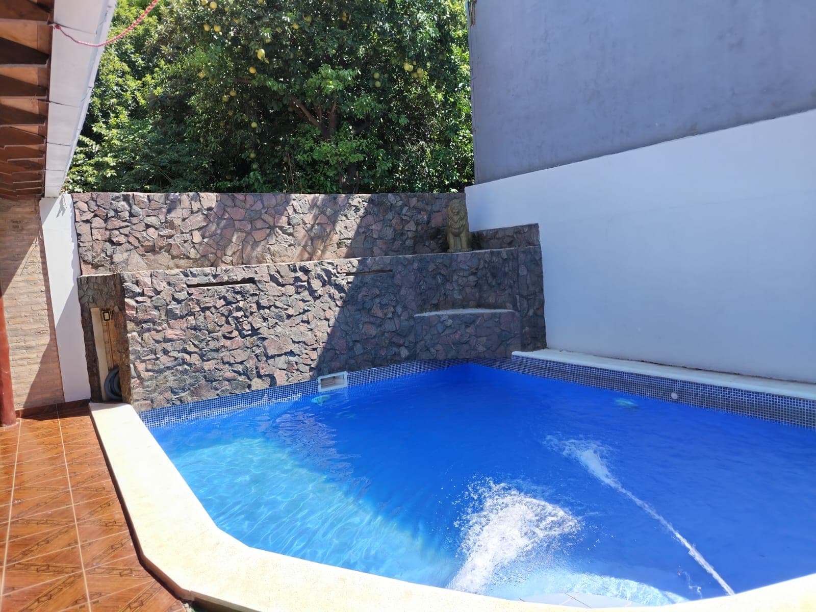 Vendo-casa-con Pileta-en J A Saldívar, foto 4