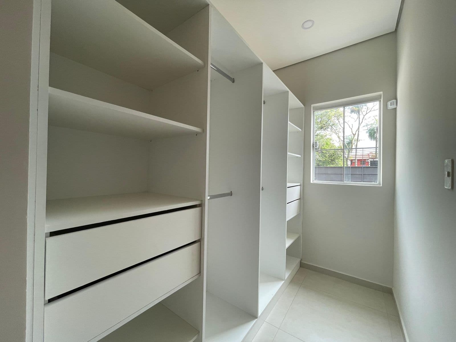 En venta casa a estrenar en lambare, foto 5