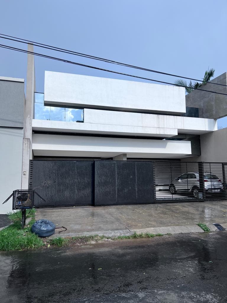 Moderno Duplex amoblado y equipado, en Barrio Herrera