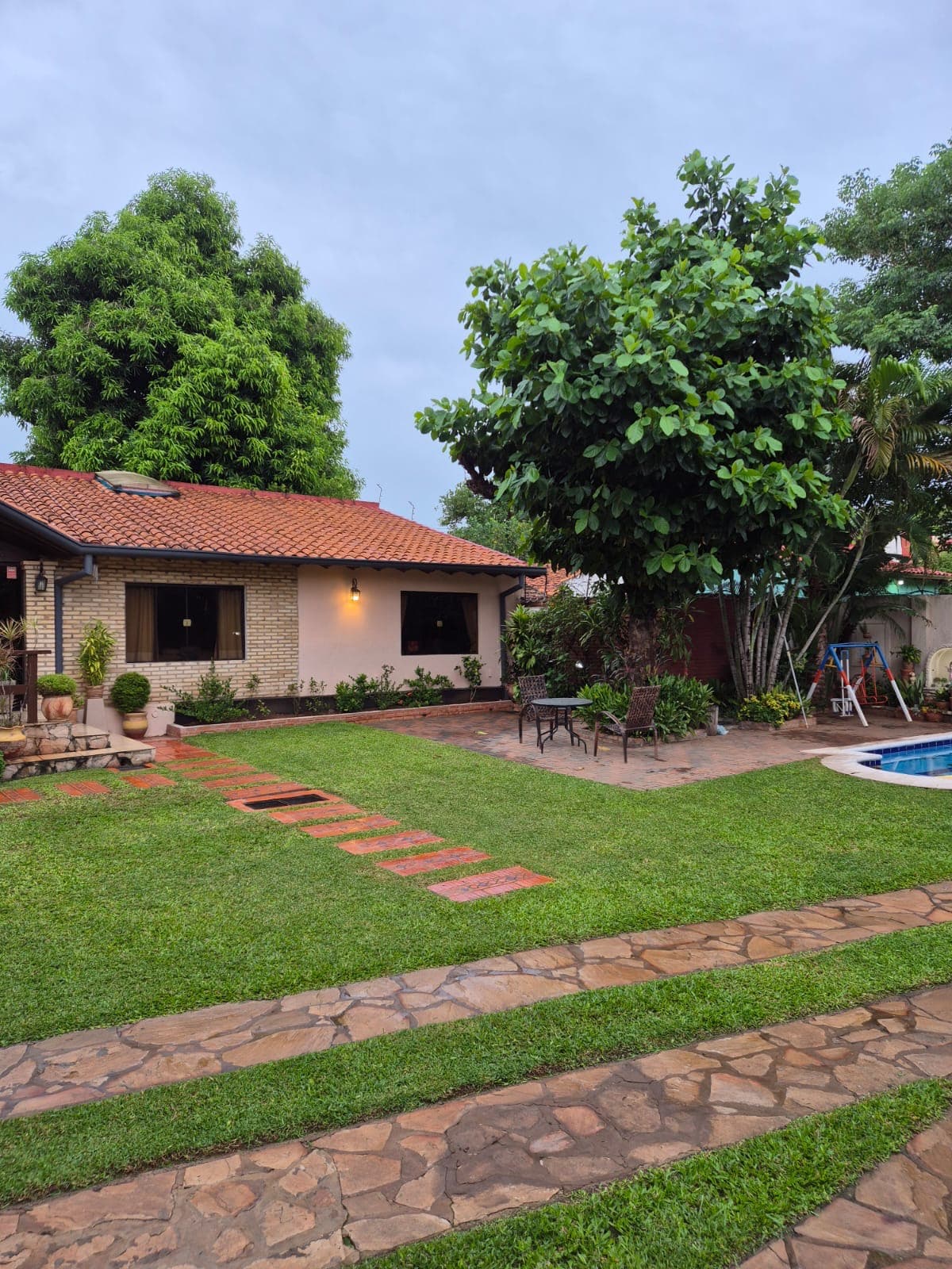 casa con piscina de 3 habitaciones en lambare — foto 3