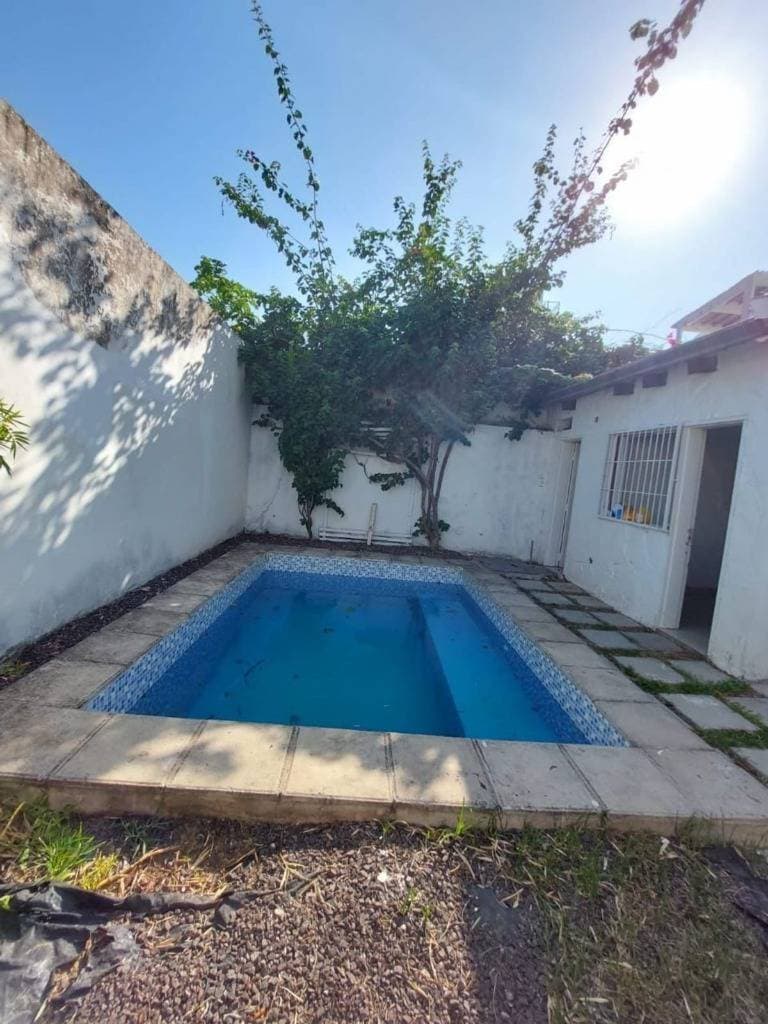 En venta residencia en barrio Las Mercedes, foto 2