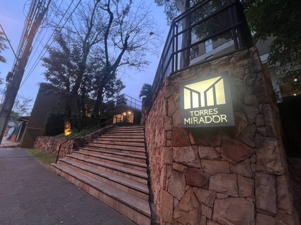 Departamento 3 dormitorios en venta - Torres Mirador, Mburucuyá, Asunción — foto 1