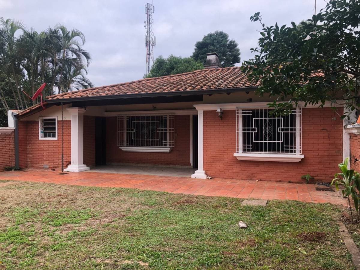 Casa en Fernando de la Mora, foto 2