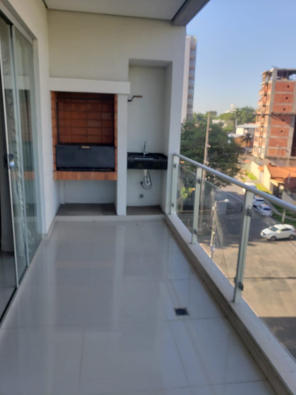 ???? En Alquiler Dpto. de 3 Dormitorios. 4 Baños. Balcón. Parrilla. Área Servicio — foto 4