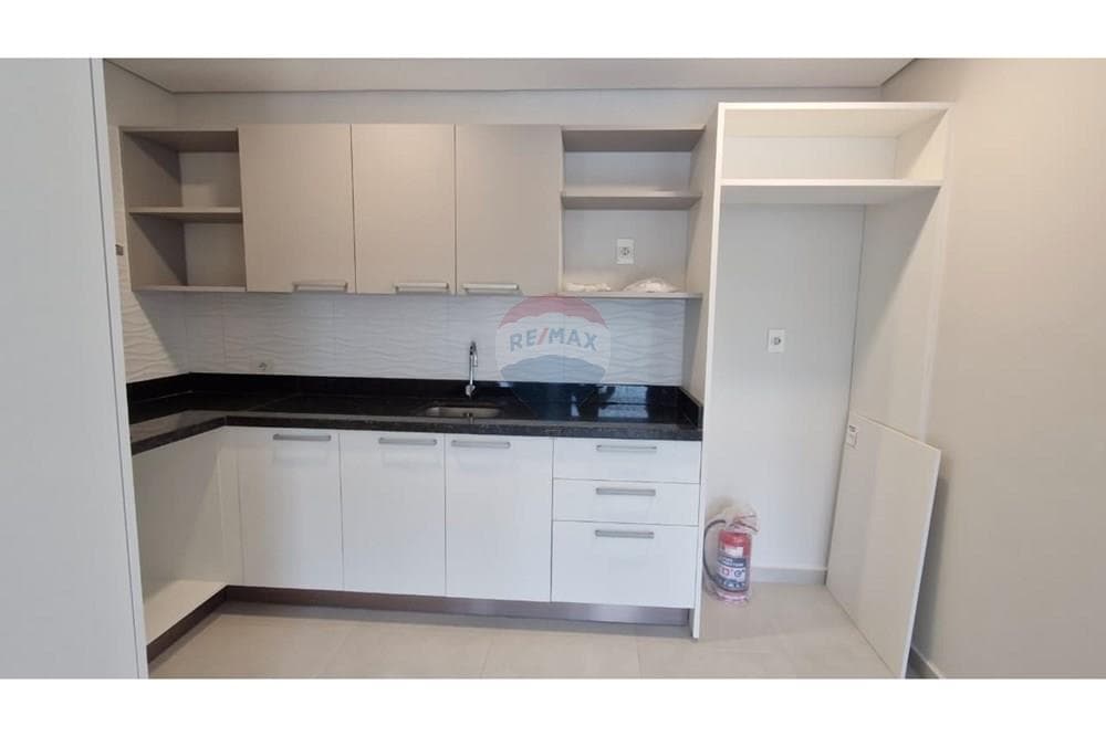 Alquila en Las Mercedes: 1 Dorm c/ Cochera, foto 2