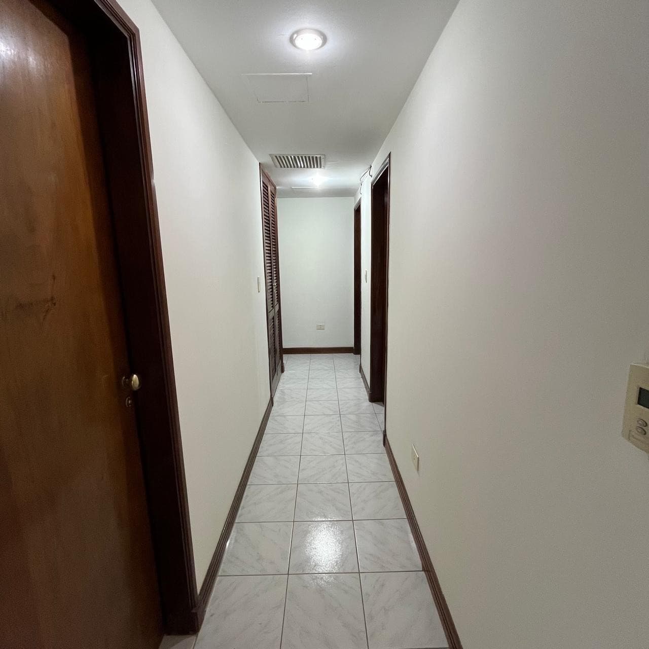 En Venta Departamento de 2 dormitorios en Barrio Herrera, foto 3