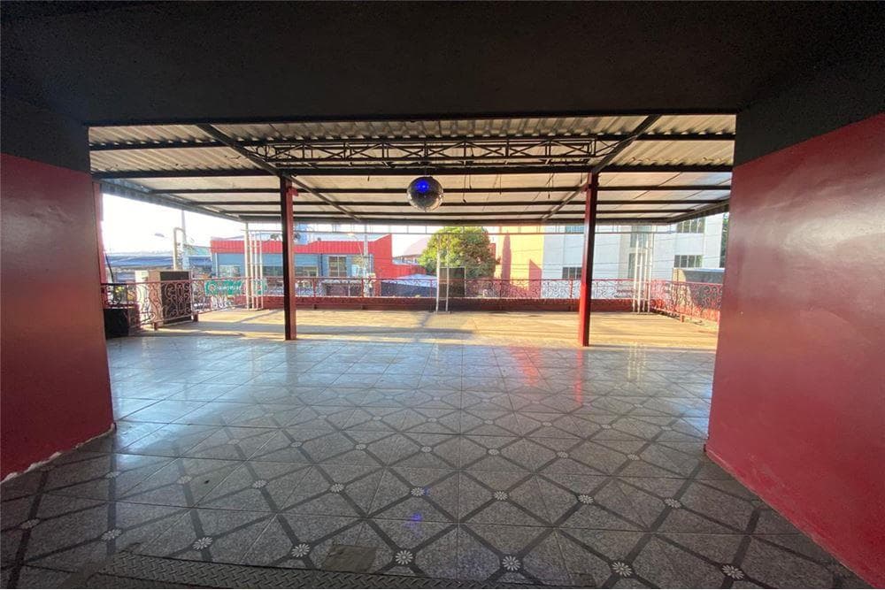 Salón comercial — foto 3