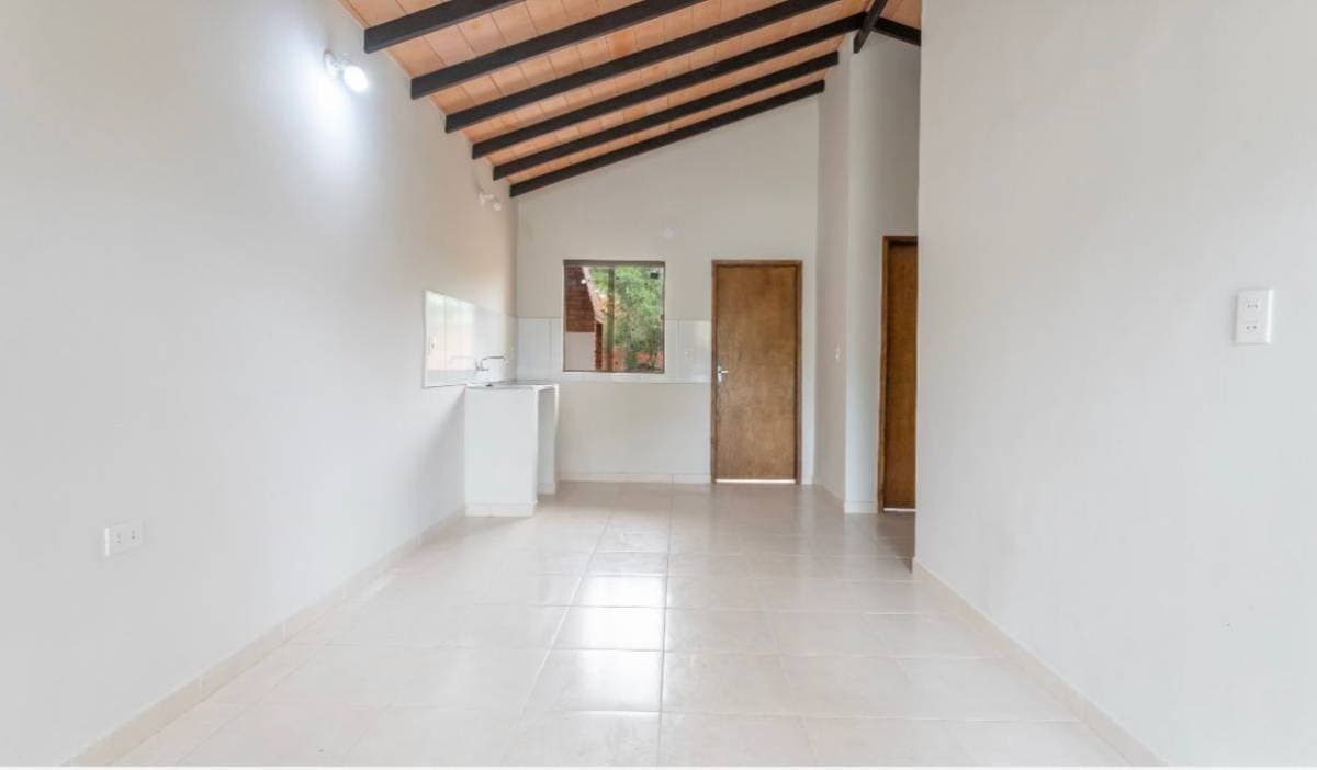 Casa en Venta 2 dormitorios - Luque, Central — foto 2