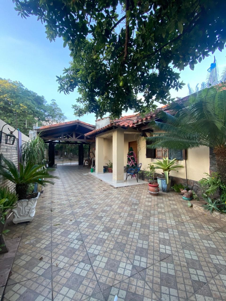 Casa de 4 dormitorios en Villa Elisa }barrio villa bonita, foto 2
