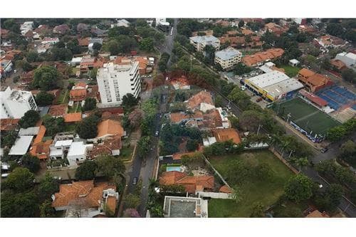 Terreno en barrio mariscal estigarribia, foto 3