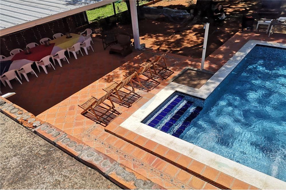 Casa en venta en condominio Mira Lago con pileta, foto 1