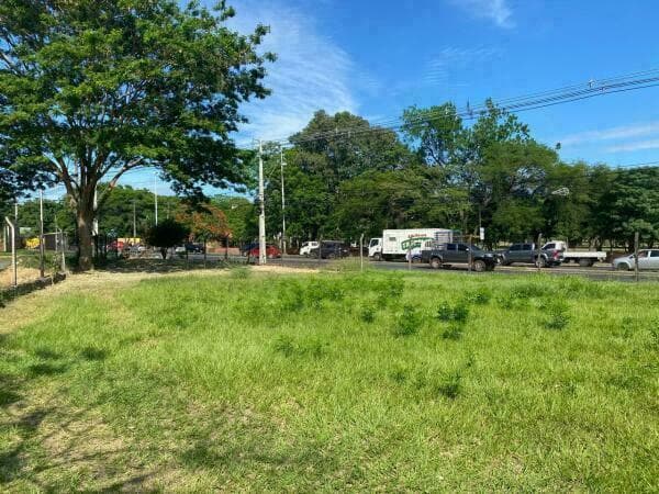 Esquina sobre la ruta transchaco, foto 3