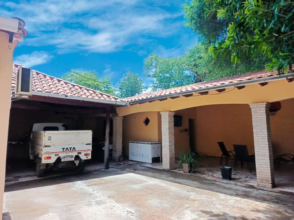Casa en Mariano Roque Alonso en esquina — foto 2