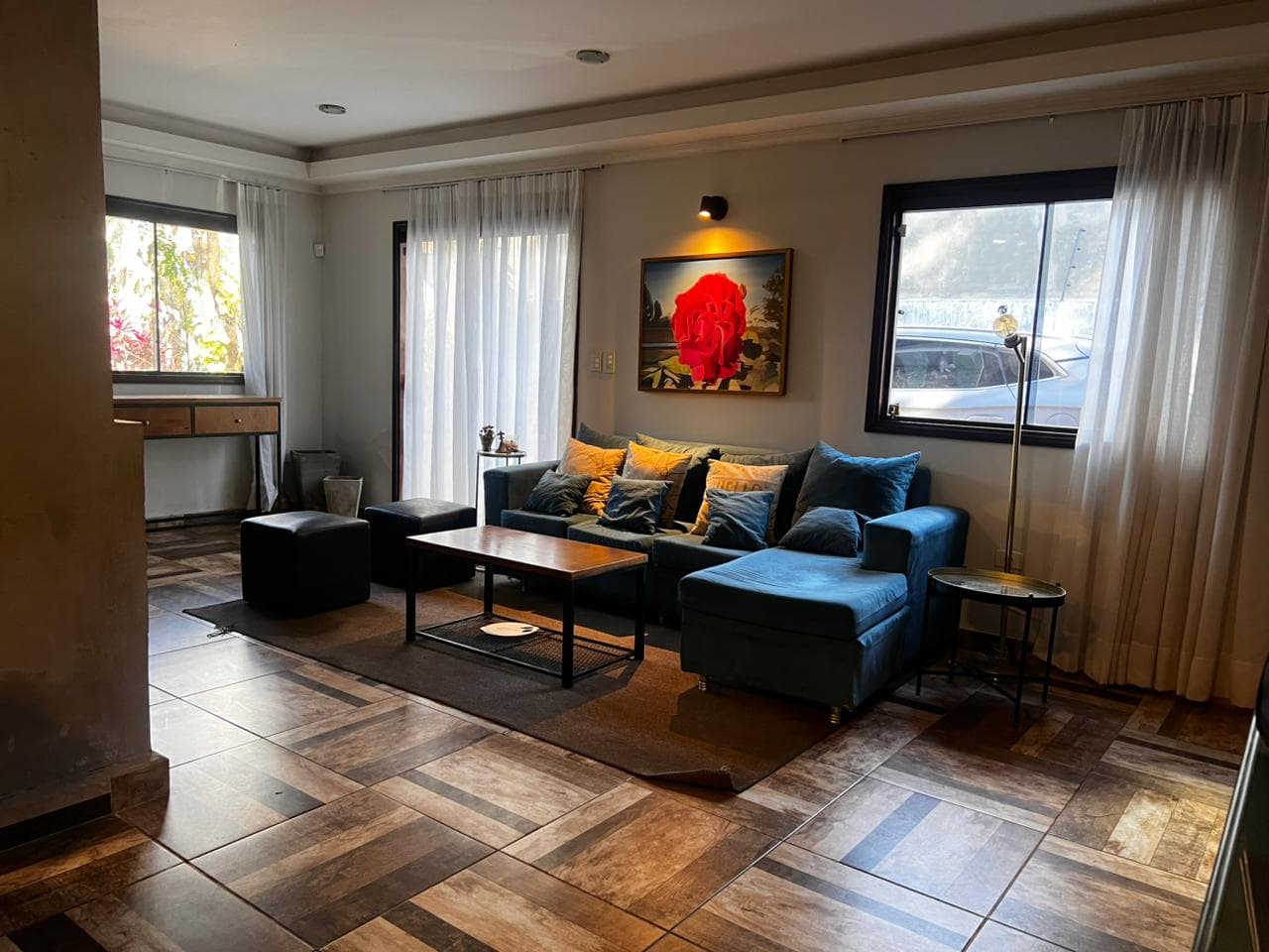 Fina Residencia De 3 Dormitorios Con Patio En Barrio Nazareth, Asunción, foto 2