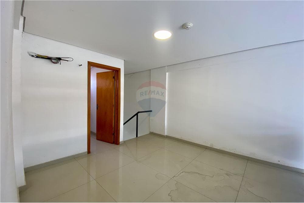 Salon comercial - alquiler - mercado San Lorenzo, foto 3