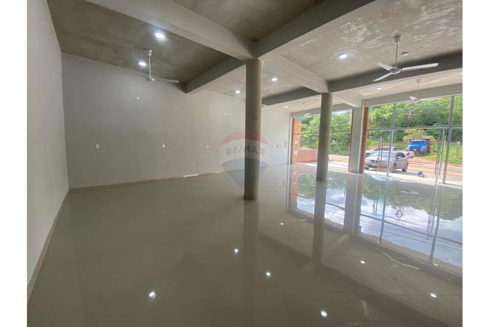 Salón a estrenar sobre ruta Luque sanber — foto 3