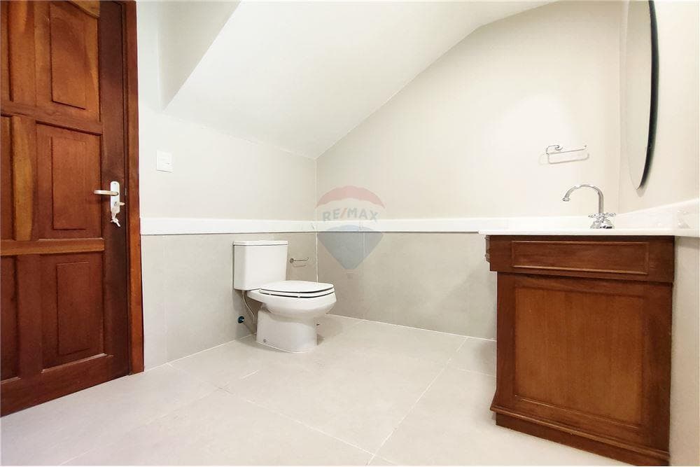 amplia y fina residencia en Los Laureles — foto 4