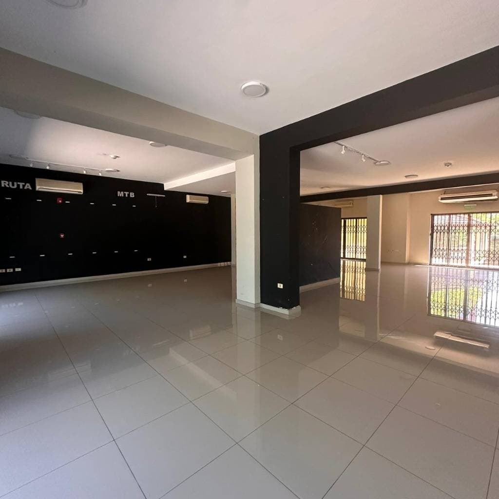 Importante propiedad comercial | barrio villa aurelia, foto 3