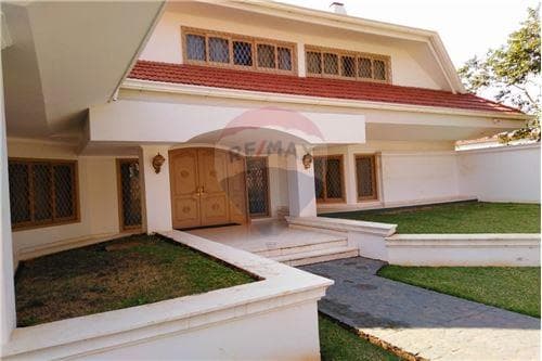 Amplia propiedad de 2.400 m2 con mansion en Fernando de la Mora fona norte, foto 2