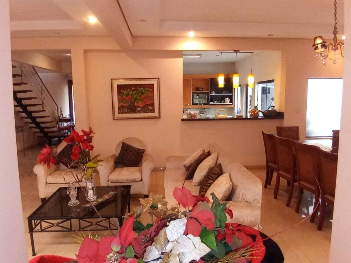En alquiler casa para oficina en Villa Morra — foto 5