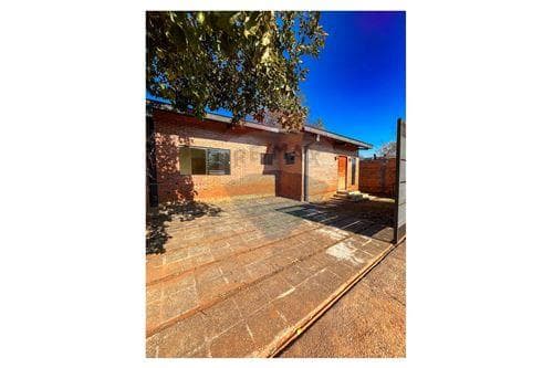 Casa-Venta-PY Central Luque Loma Merlo