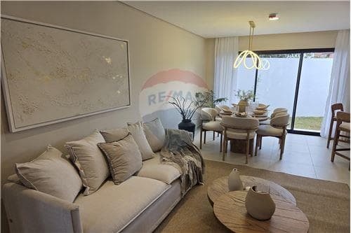 Casa-Venta-PY Central Lambaré avenida del yacht, foto 4