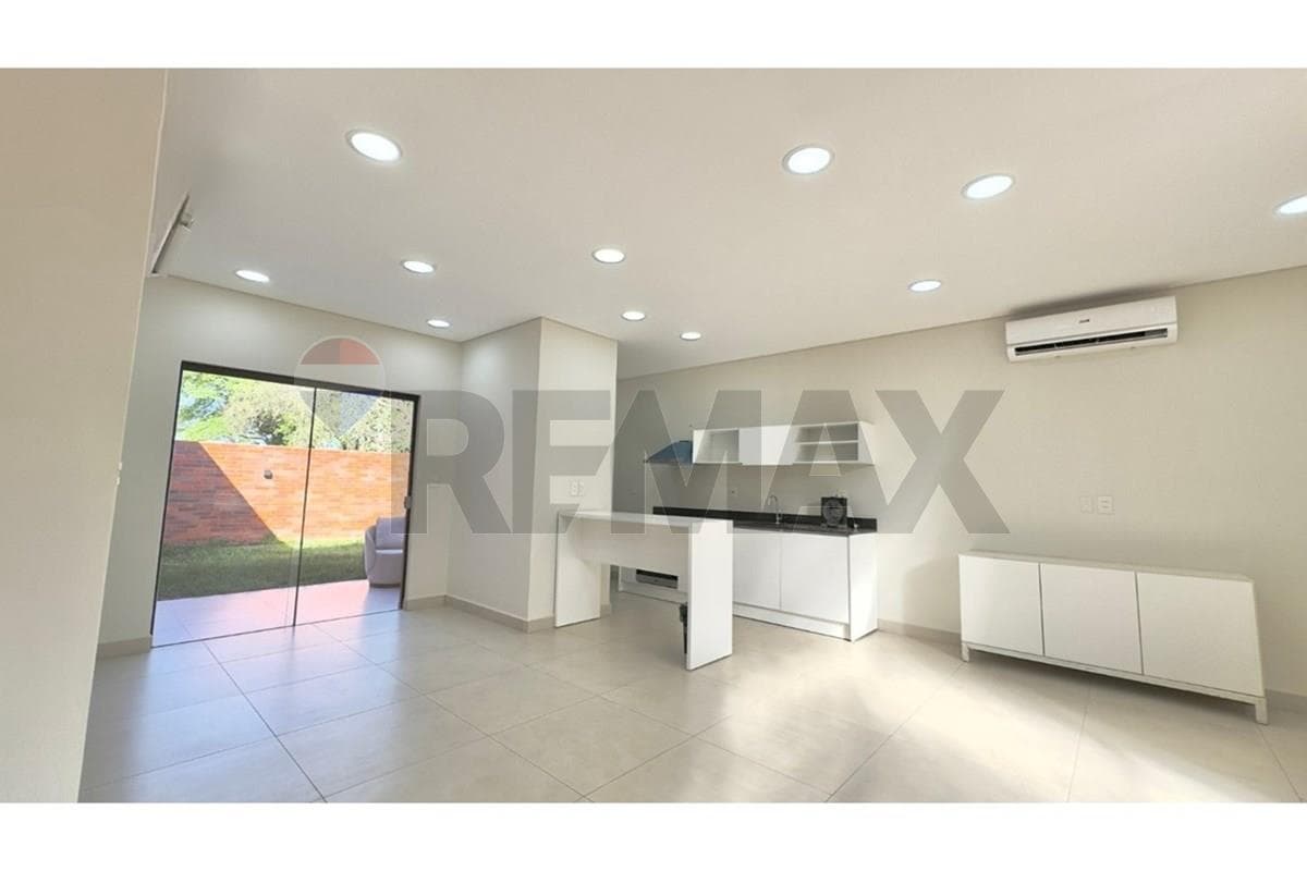 Casa en venta miraflores Luque, foto 2
