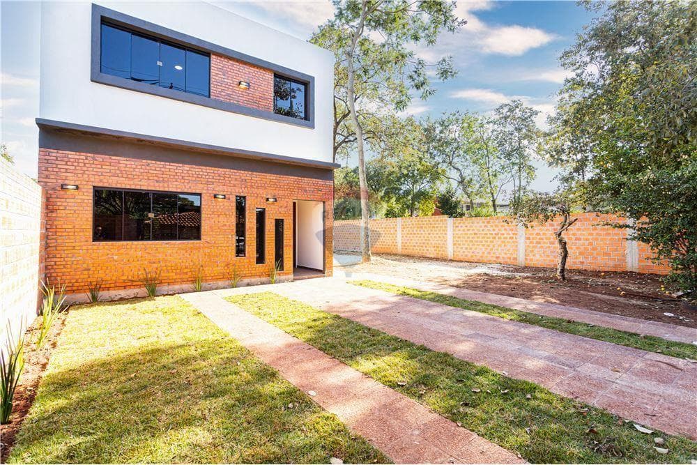 Alquilo duplex a estrenar zona salemma