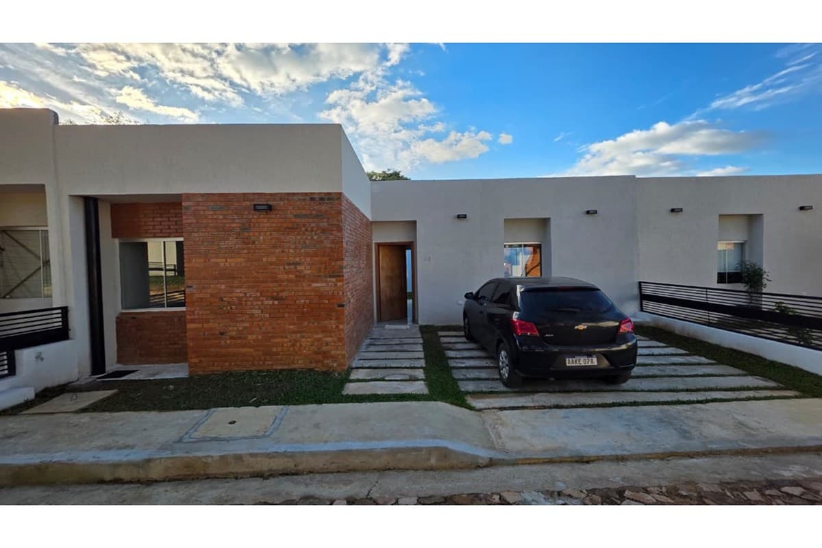 Alquiler de duplex a estrenar en Mora Kue, Luque