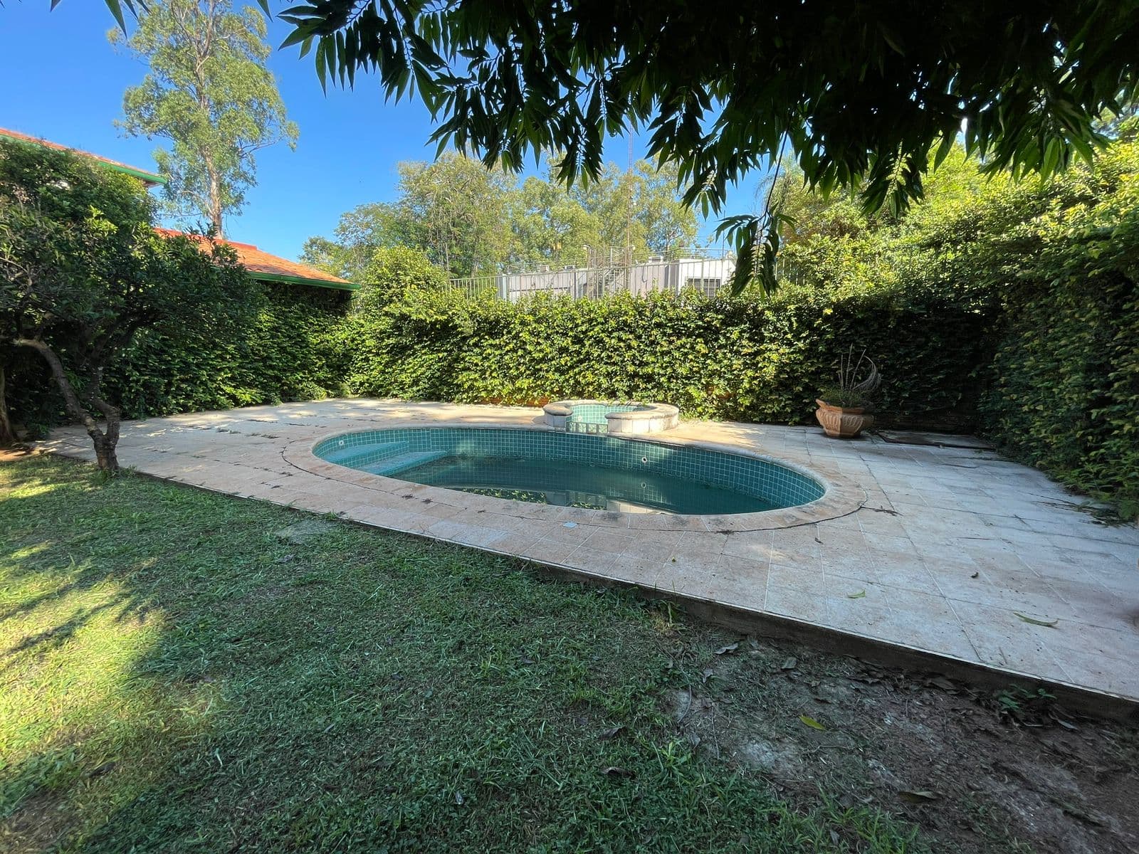 Residencia de 4 Habitaciones sobre Avda., Zona Municipalidad de Asunción — foto 2