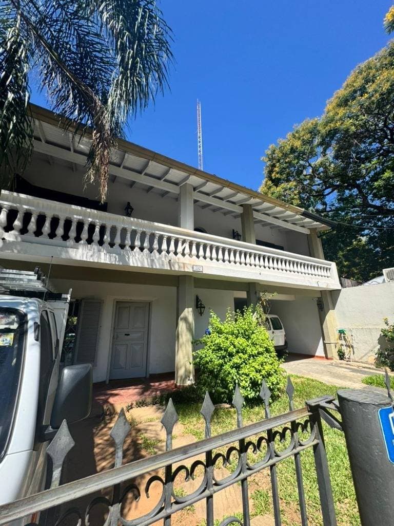 En venta amplia residencia en el barrio san cristobal