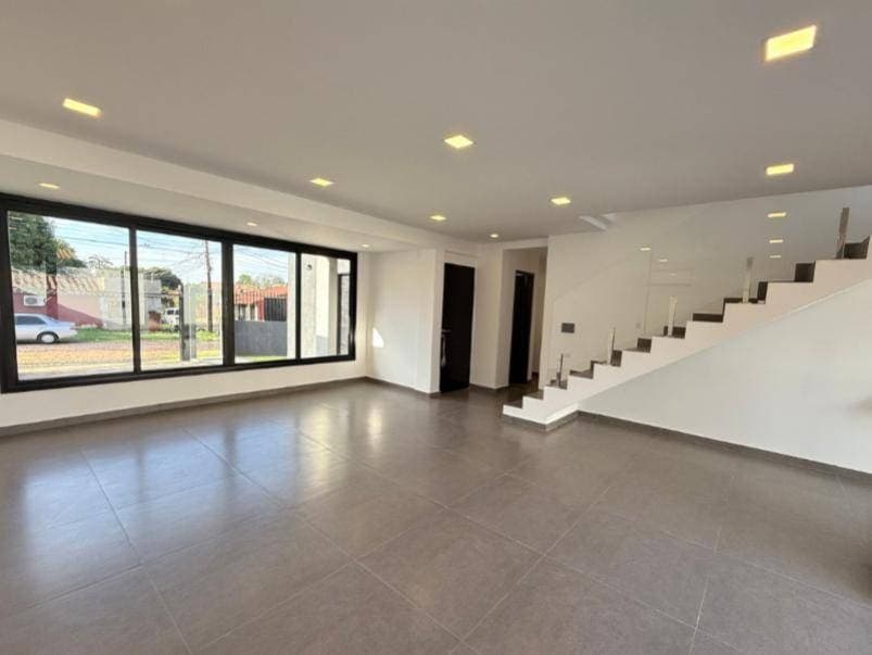 Duplex Premium en Luque Laurelty, foto 2