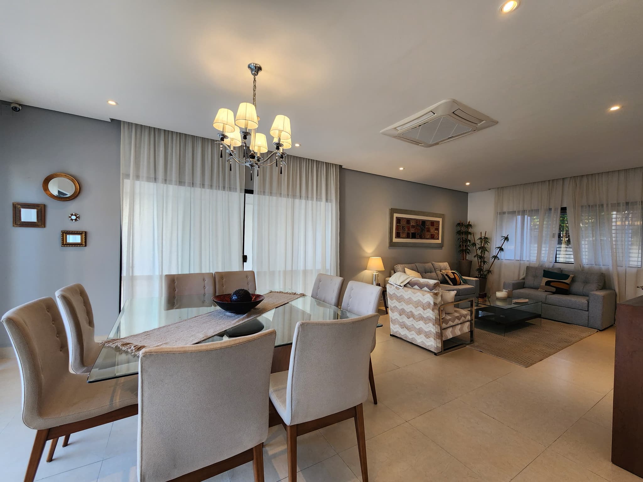 En venta - residencia moderna de 4 dormitorios, barrio virgen del huerto — foto 4