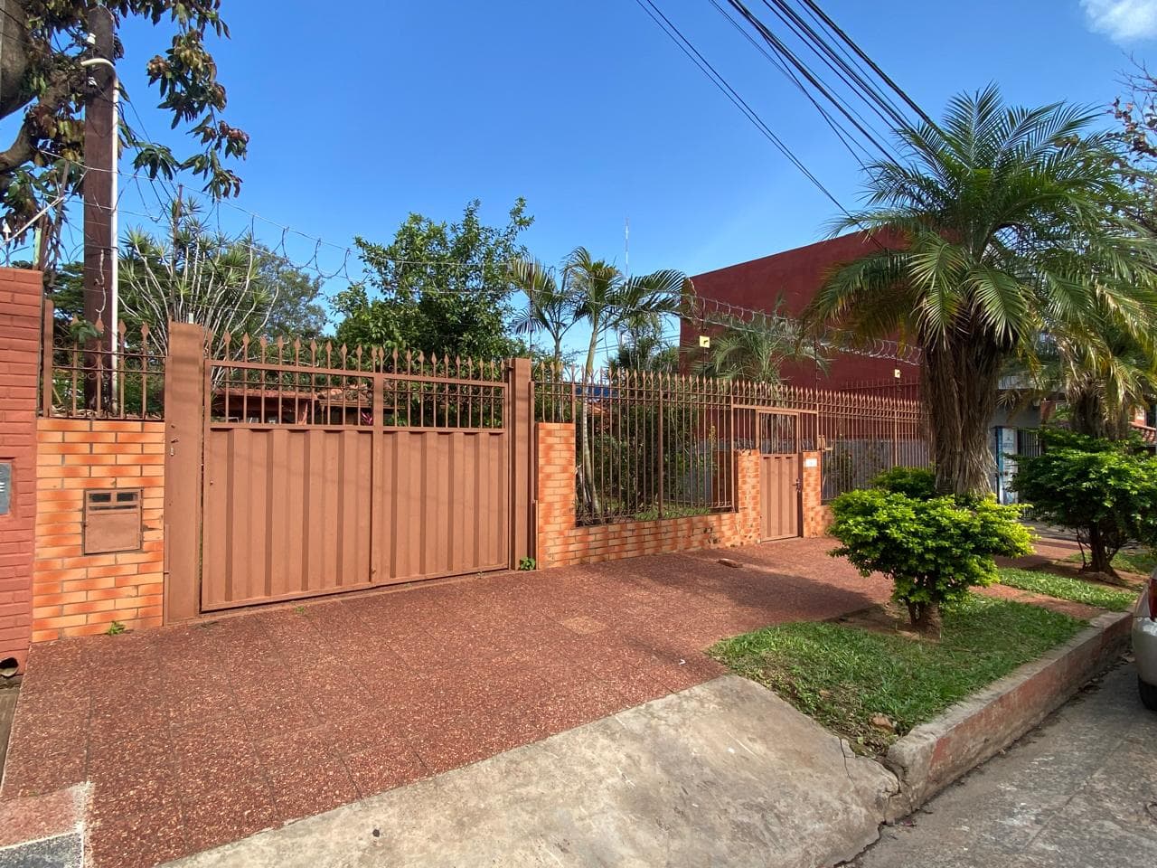 En venta casa en Fernando de la Mora z. Sur