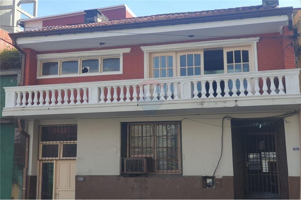 Vendo casa en el centro historico de asuncion