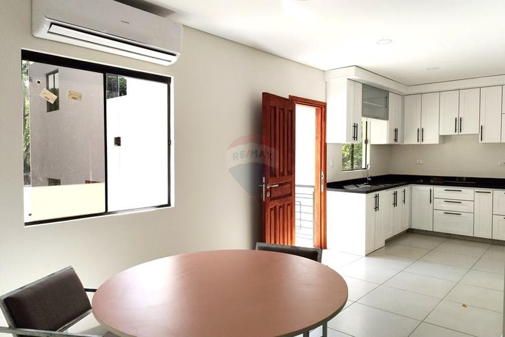 Duplex con patio en paraiso barrio abierto, foto 5