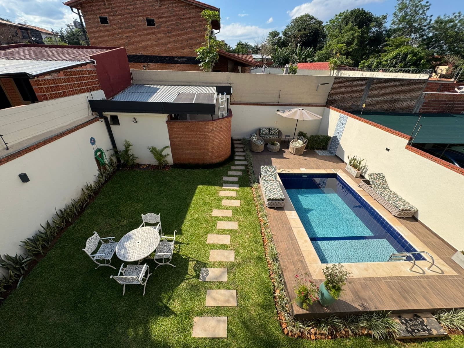 En Venta Residencia Premium con características de Estreno en Villa Elisa, foto 1