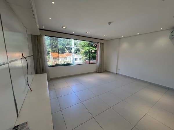 Departamento de 2 dormitorios, cerca del centenario, foto 3