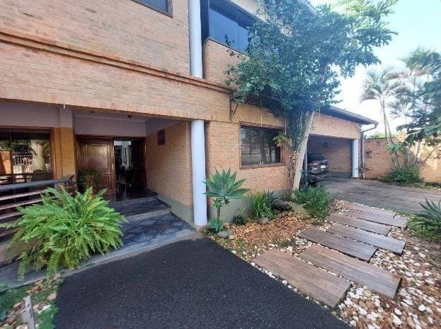 Propiedad premium en venta – Fernando de la Mora, Zona Hospital IPS INGAVI, foto 4