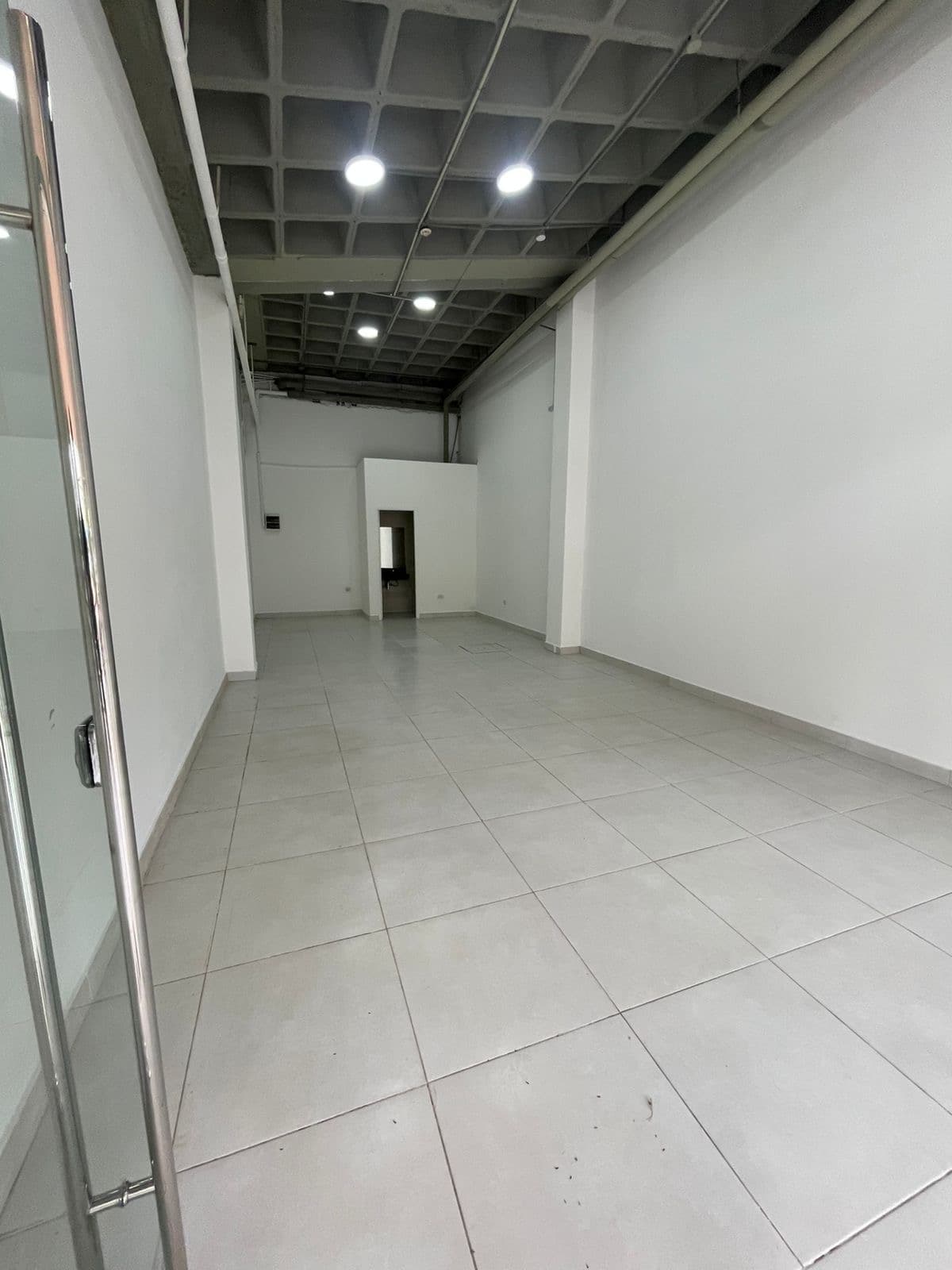 Villa Morra - en alquiler local comercial con inmejorable ubicación — foto 3