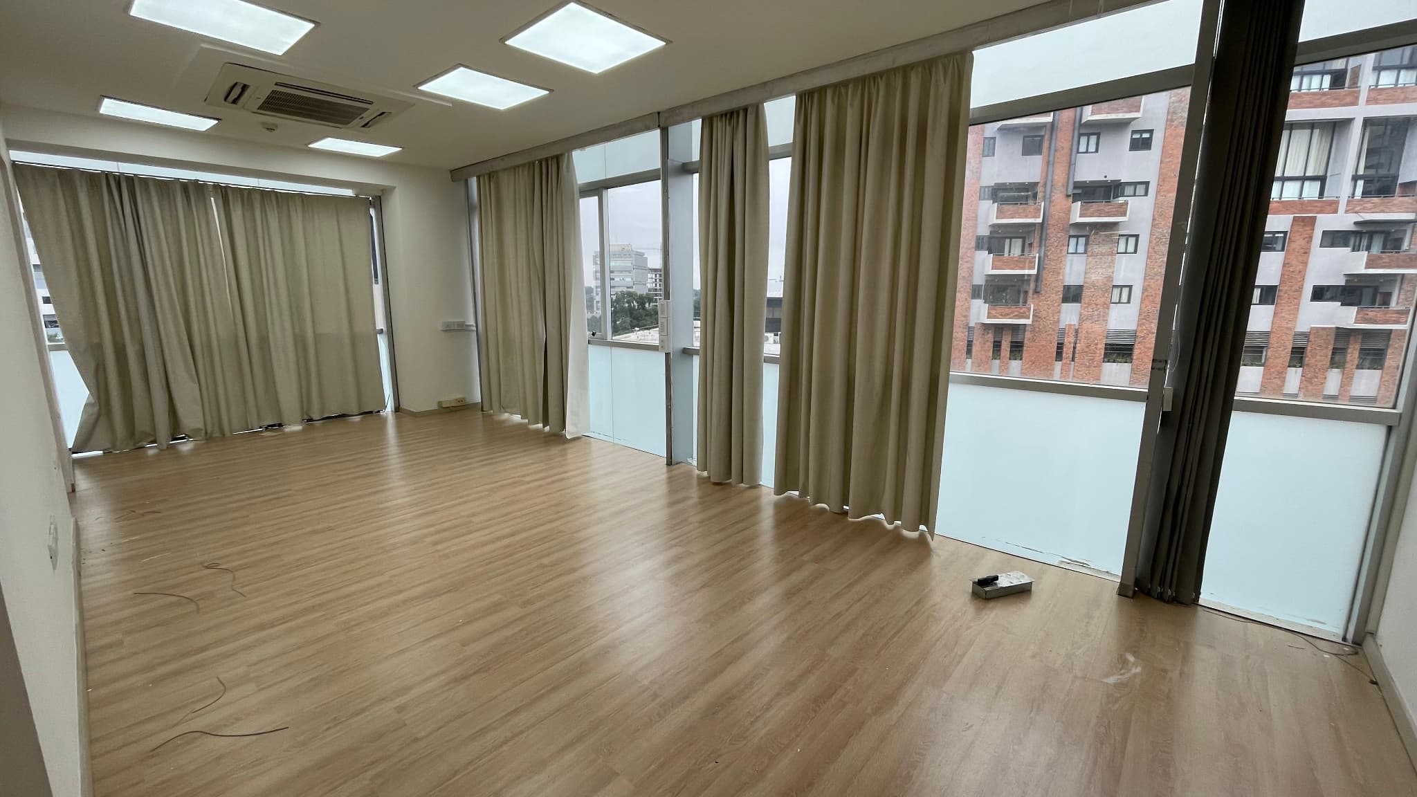 oficina de 200 m² Zona Ycua Sati cerca de Avda. Aviadores del Chaco, foto 4